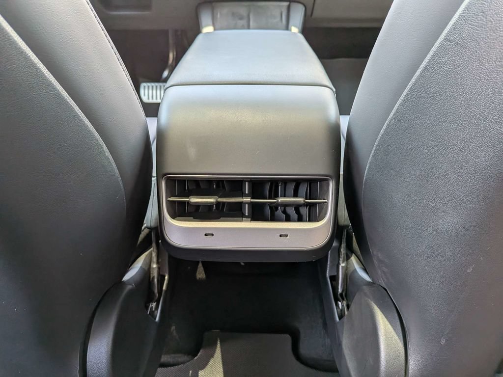 Used 2022 Tesla Model Y Performance AWD/4WD image 20