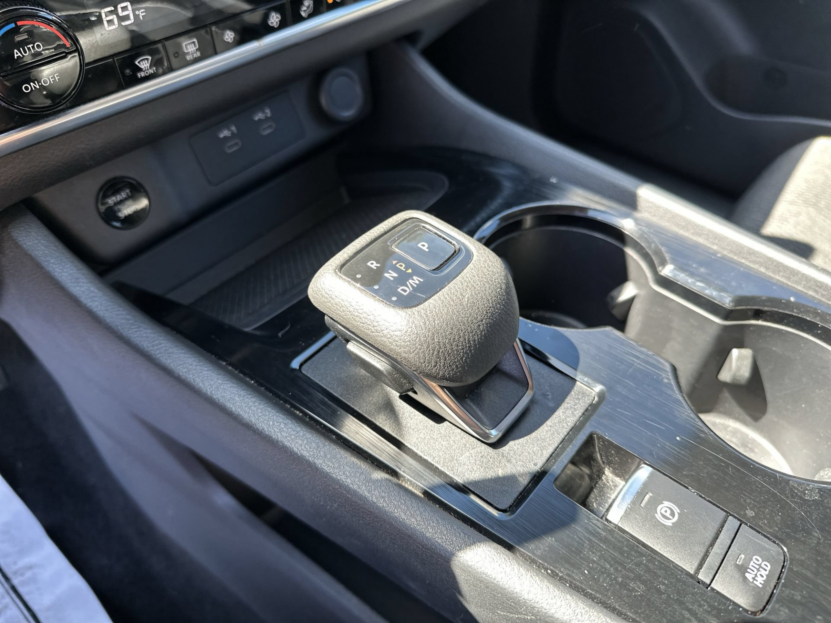 Used 2024 Nissan Rogue SV AWD/4WD image 19