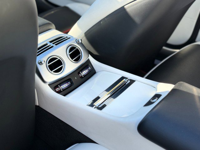 Used 2018 Rolls-Royce Dawn image 39
