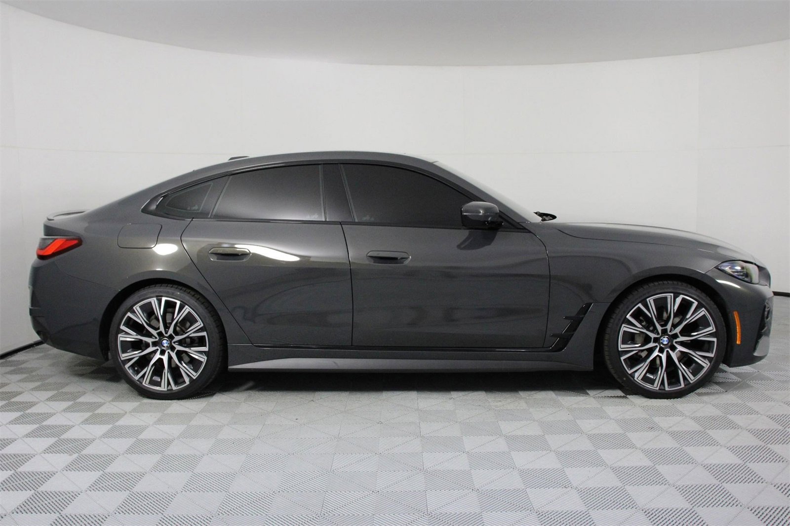 Used 2022 BMW 430i Gran Coupe w/ M Sport Package image 8