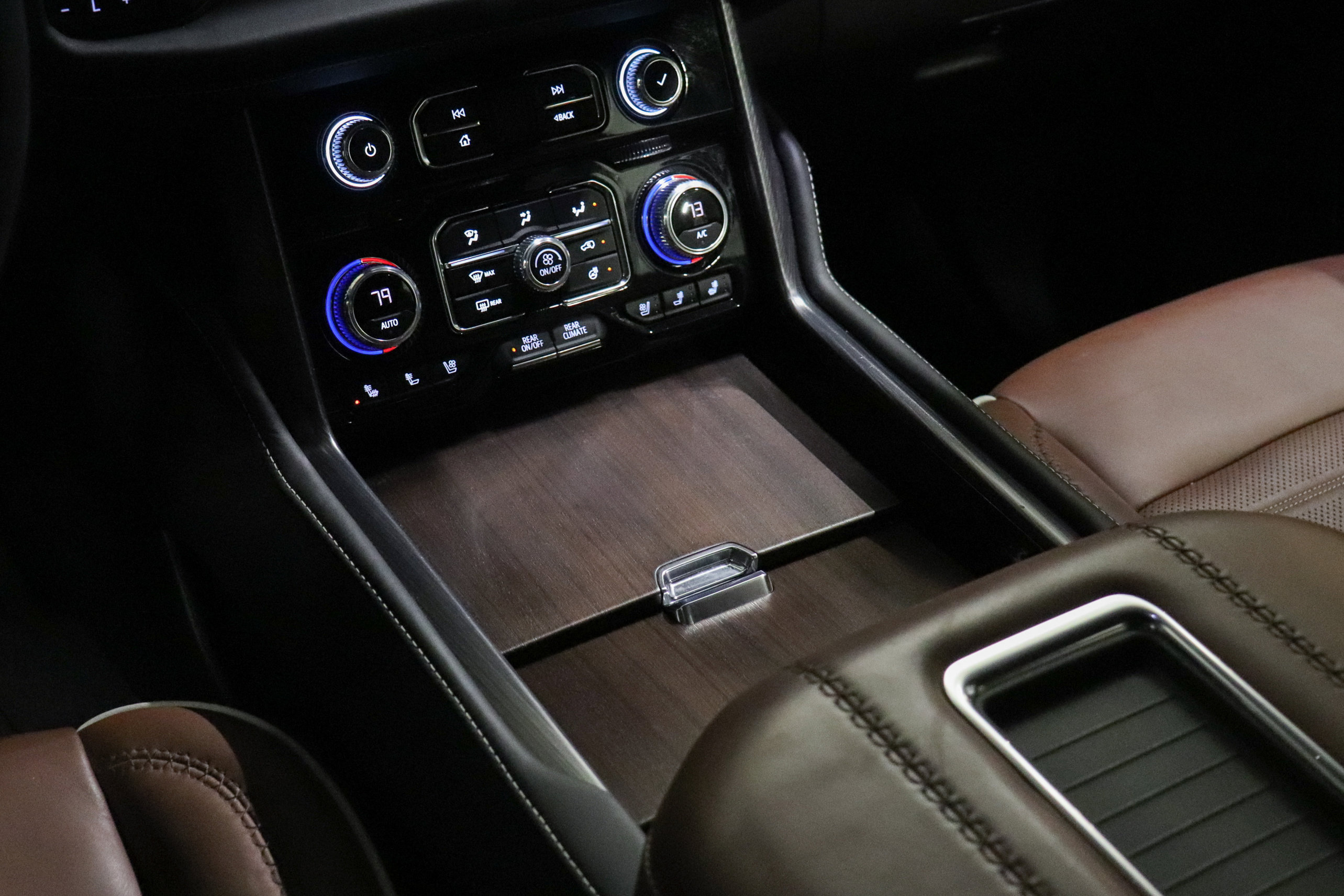 Used 2023 GMC Yukon Denali Ultimate image 39