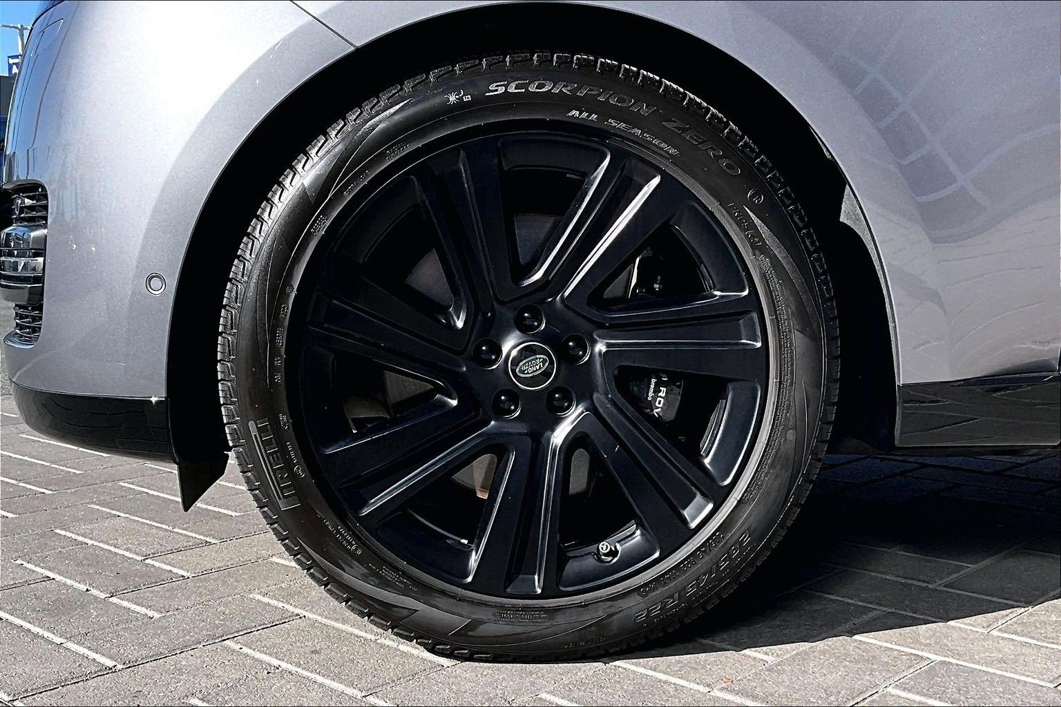 Used 2023 Land Rover Range Rover SE image 9