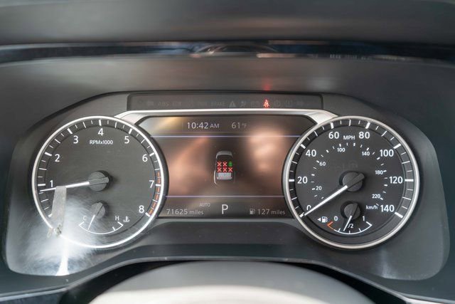 Used 2022 Nissan Pathfinder SV AWD/4WD image 26