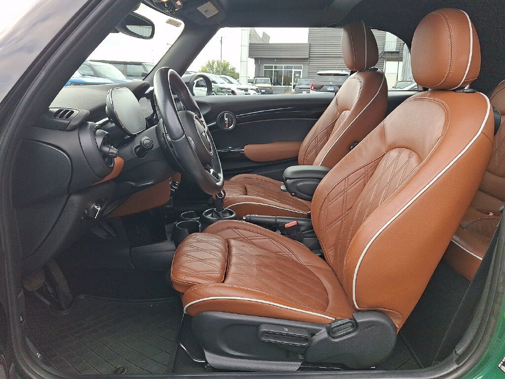 Used 2023 MINI Cooper S w/ Signature Upholstery Package FWD image 13