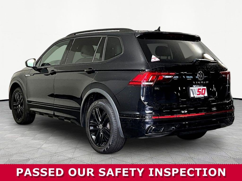 Used 2022 Volkswagen Tiguan SE R-Line AWD/4WD image 4