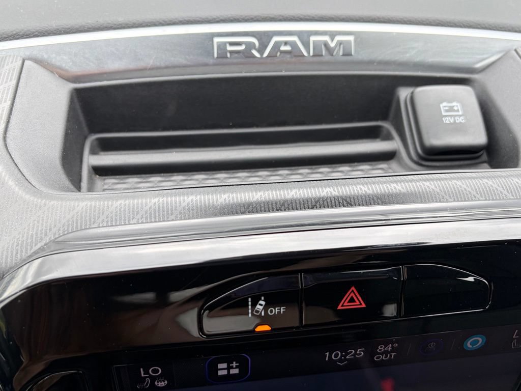 Used 2025 RAM 1500 Big Horn AWD/4WD image 36