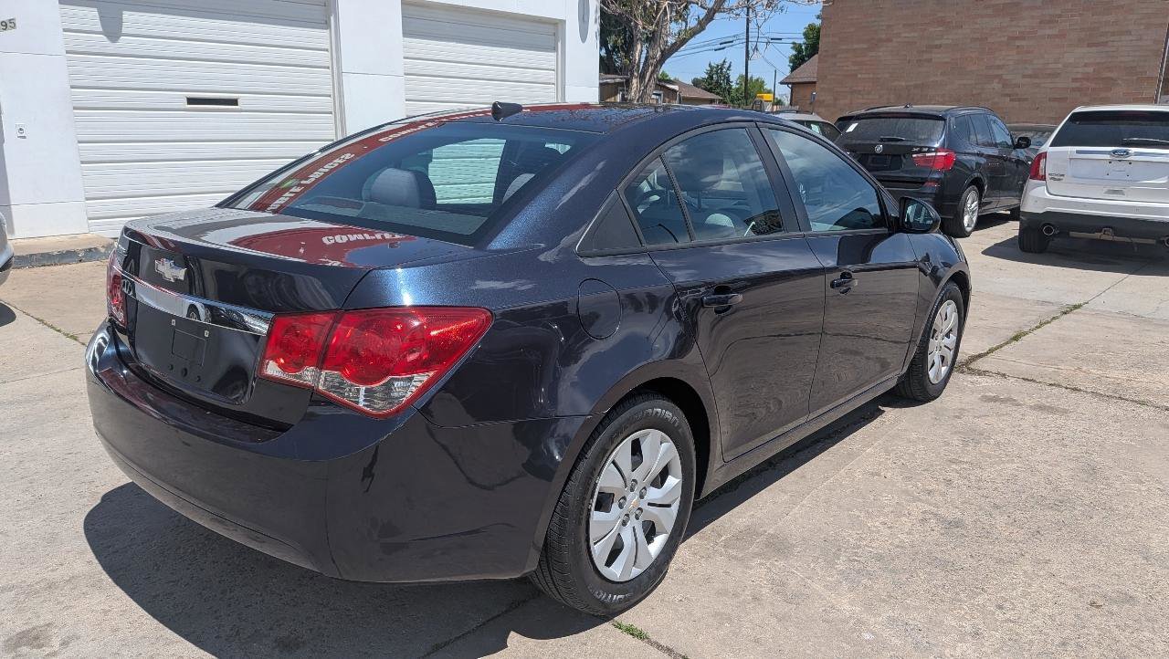 Used 2014 Chevrolet Cruze LS FWD image 5
