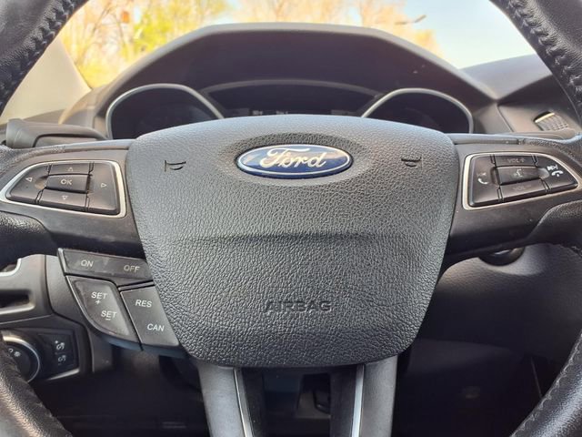 Used 2015 Ford Focus Titanium w/ Titanium Cold Weather Package FWD image 16