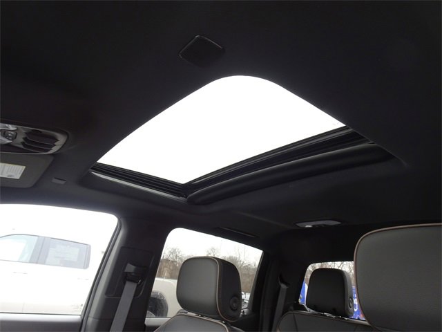 New 2026 GMC Canyon Denali image 13