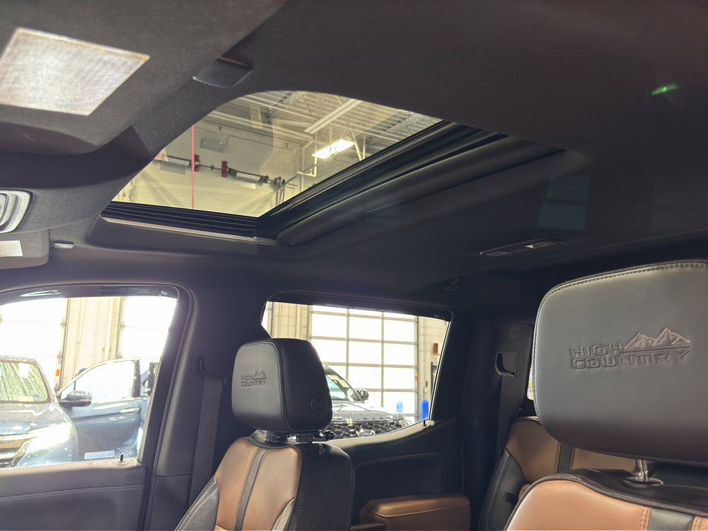 Used 2021 Chevrolet Silverado 1500 High Country w/ Technology Package image 21