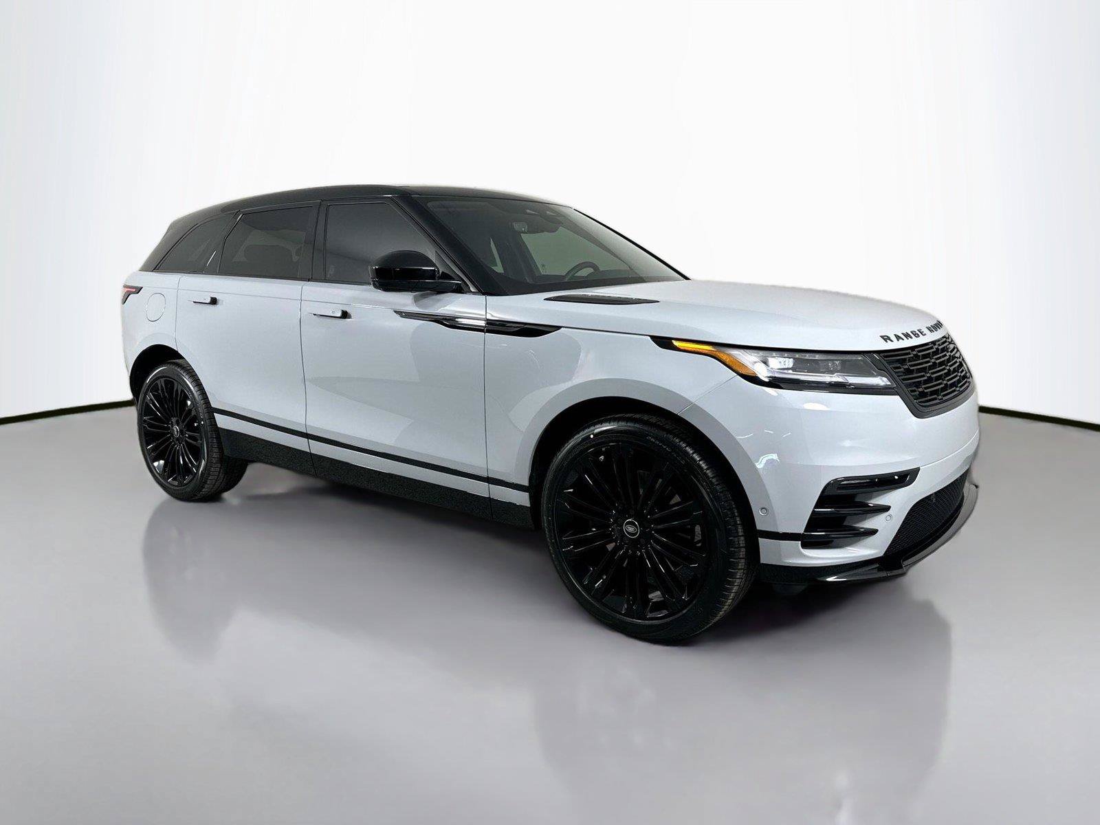 Certified 2026 Land Rover Range Rover Velar Dynamic SE AWD/4WD image 3