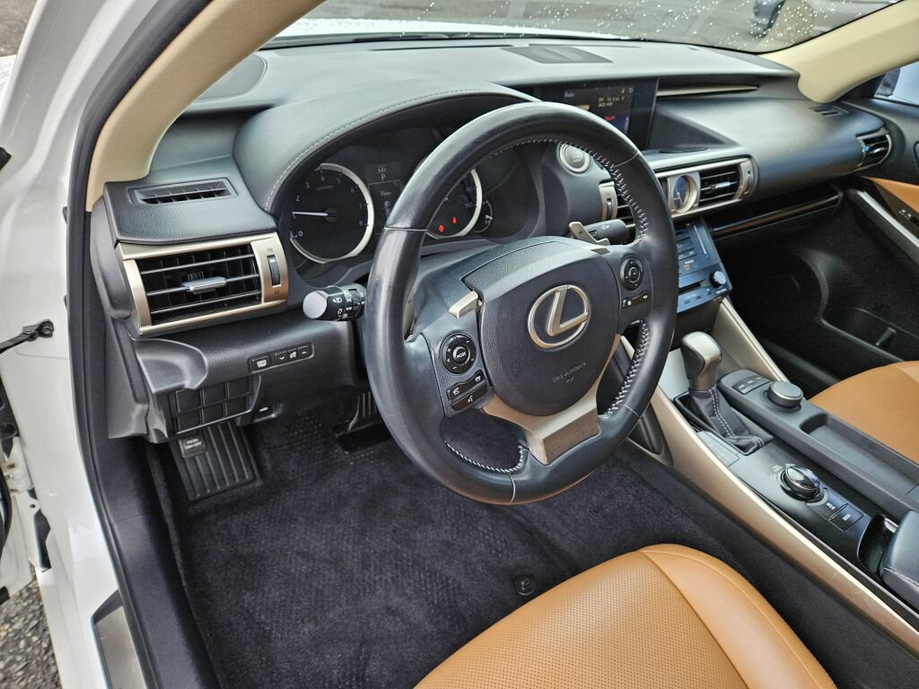 Used 2014 Lexus IS 250 RWD image 12