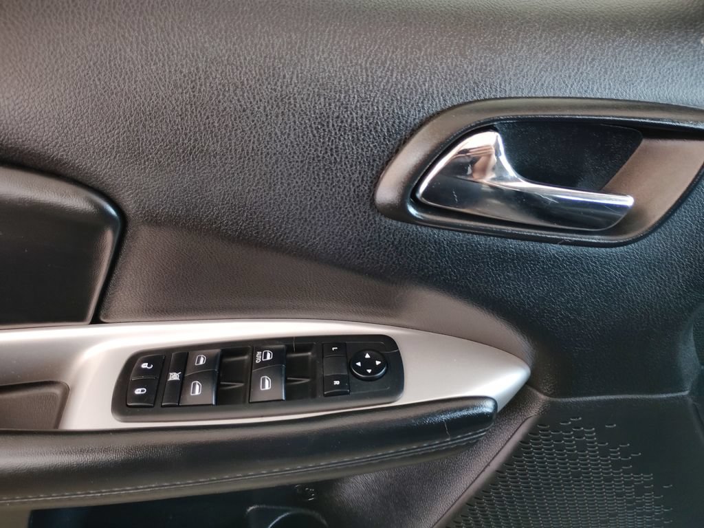 Used 2019 Dodge Journey SE w/ Safe & Sound Group FWD image 25