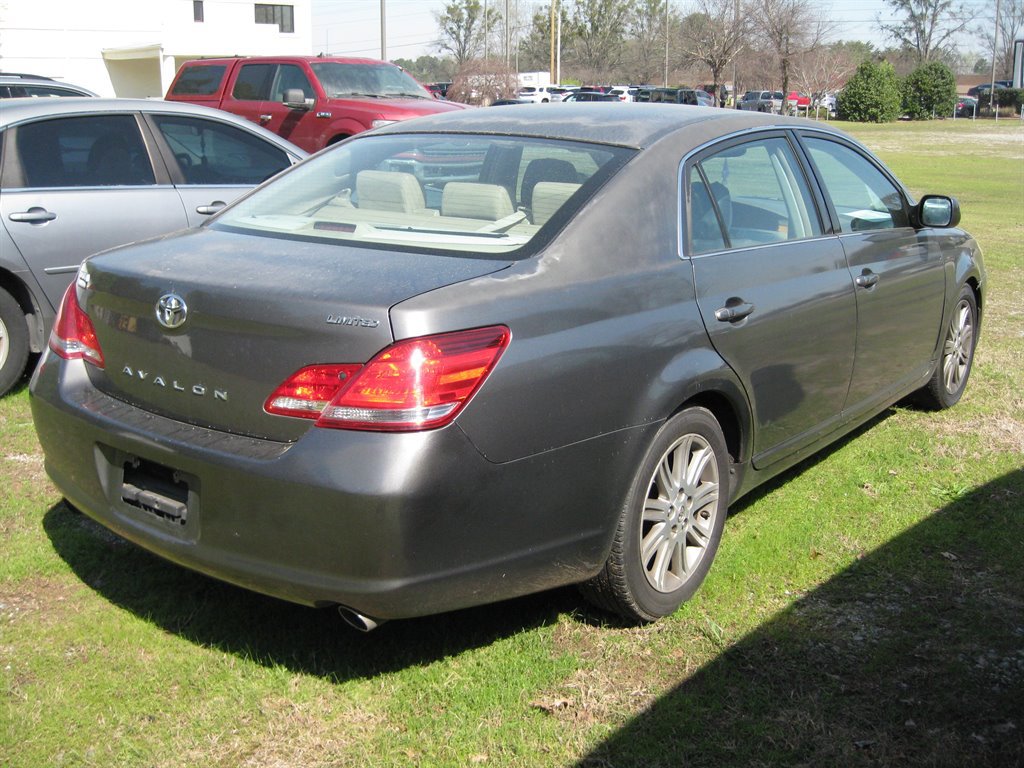 Used 2007 Toyota Avalon Limited FWD image 5