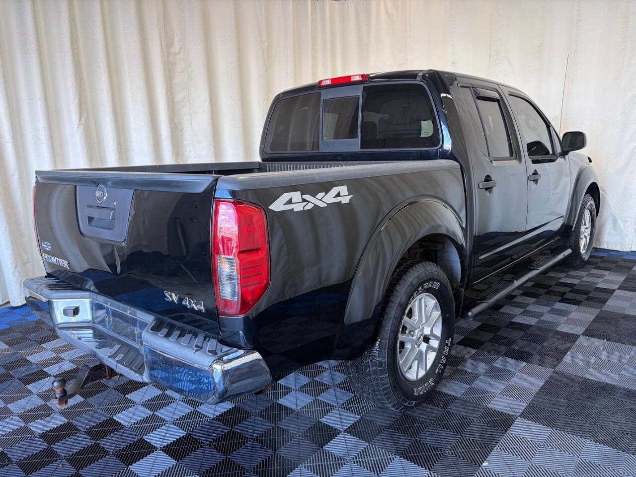 Used 2014 Nissan Frontier SV AWD/4WD image 6