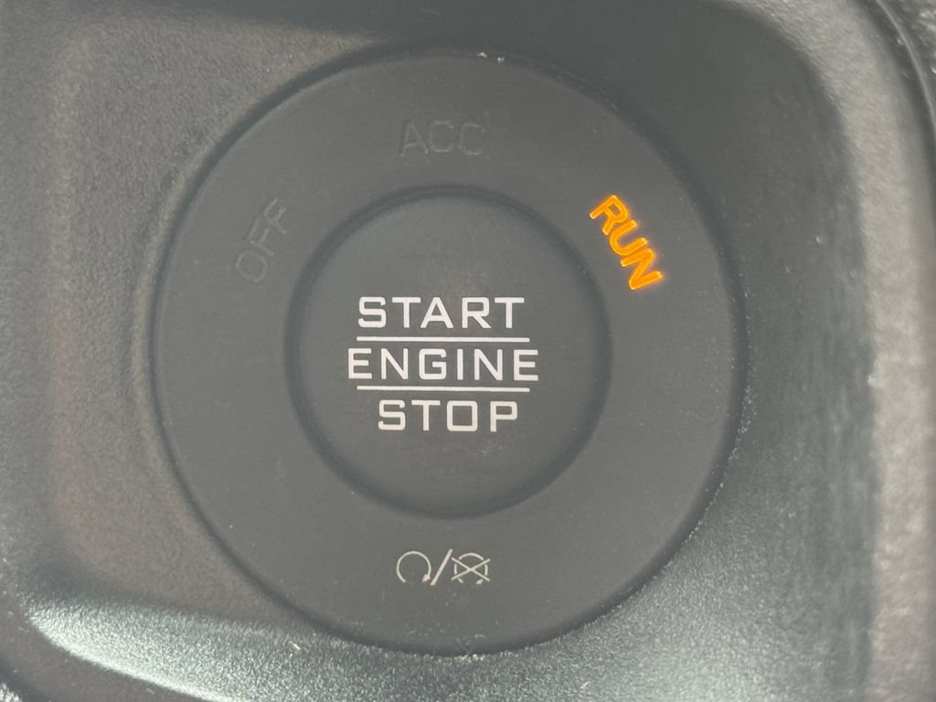 Used 2024 Jeep Wrangler Sport AWD/4WD image 17