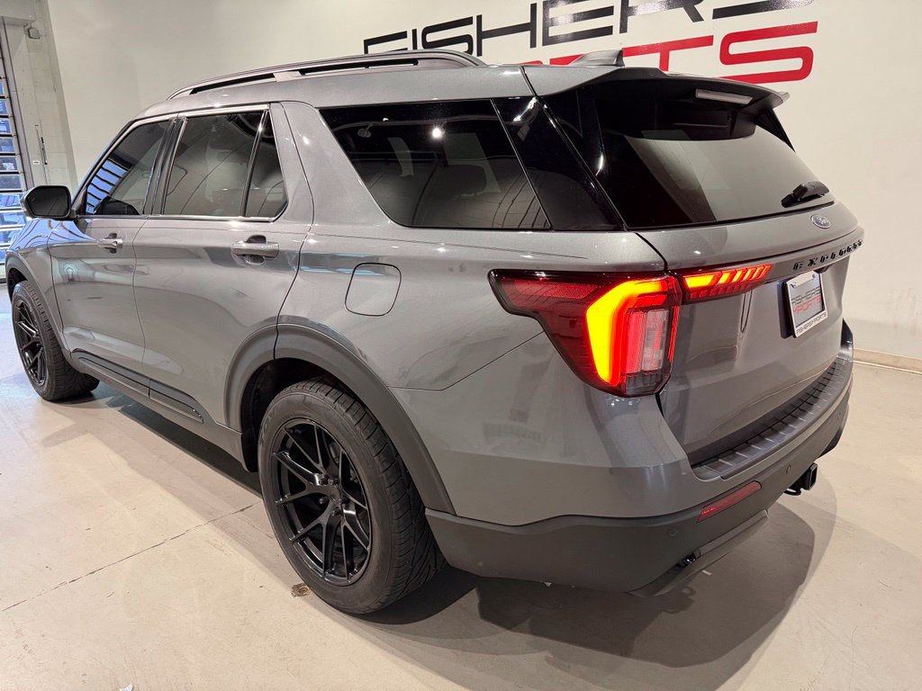 Used 2025 Ford Explorer ST-Line RWD image 7