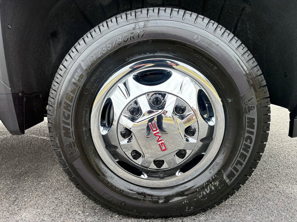 New 2026 GMC Sierra 3500 SLE w/ SLE Convenience Package image 38