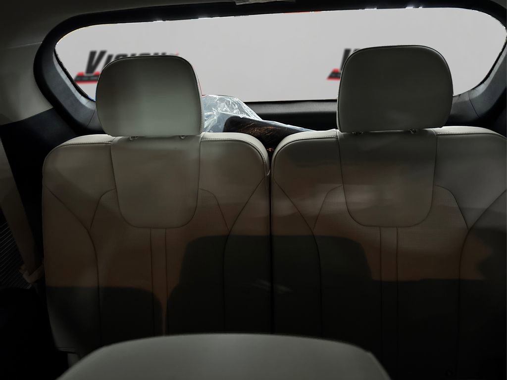 New 2025 Kia Sorento S image 37