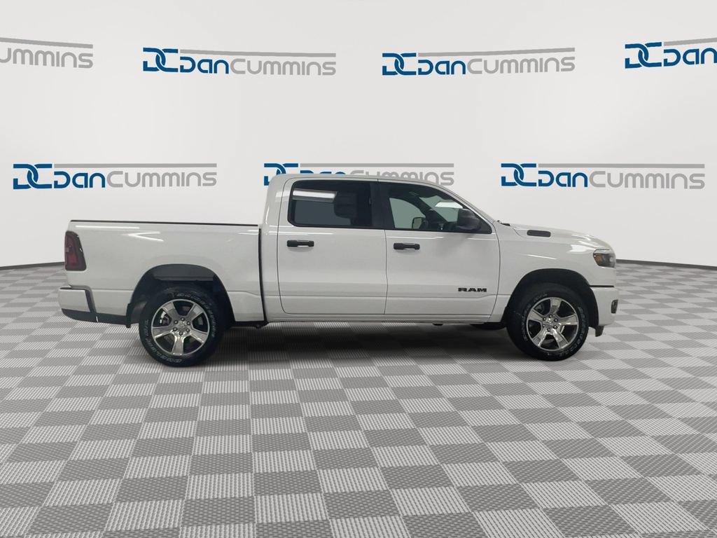 New 2026 RAM 1500 Express AWD/4WD image 9