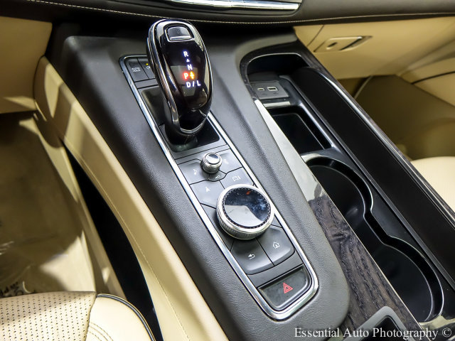 Certified 2022 Cadillac Escalade Premium Luxury w/ LPO, Illumination Package AWD/4WD image 23