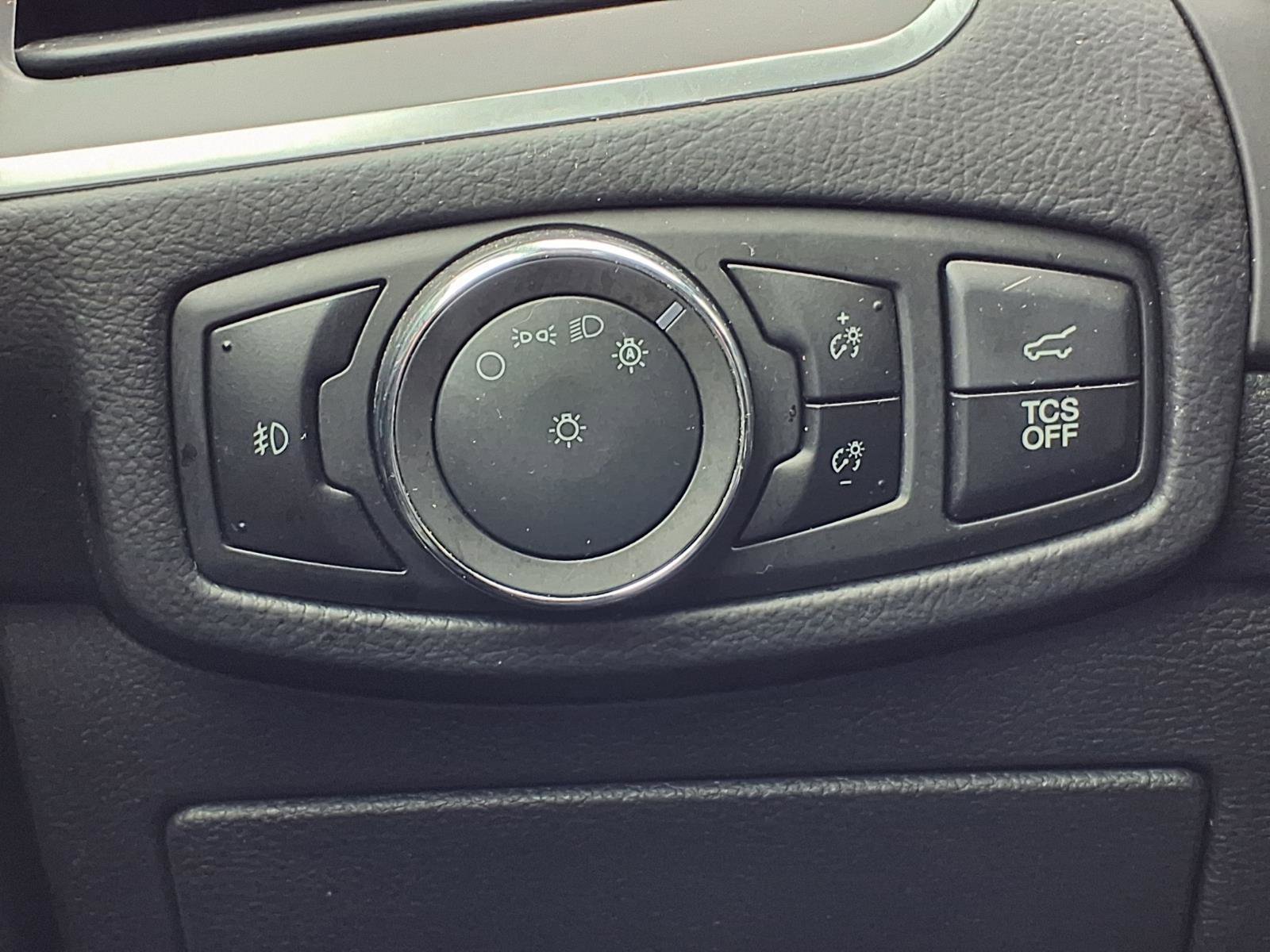 Used 2024 Ford Edge Titanium image 19