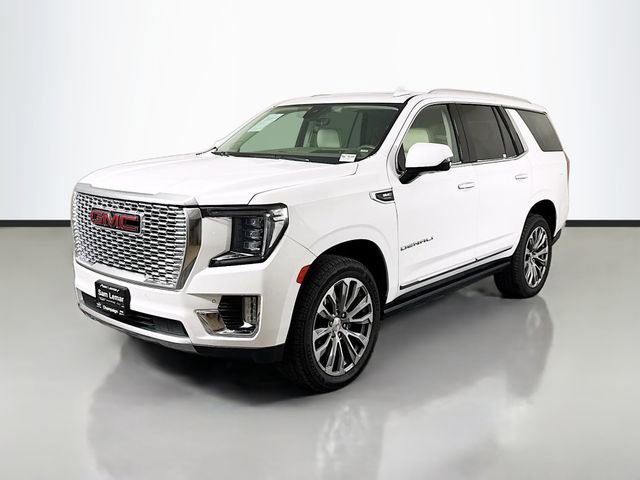 Used 2021 GMC Yukon Denali w/ Denali Premium Package image 3