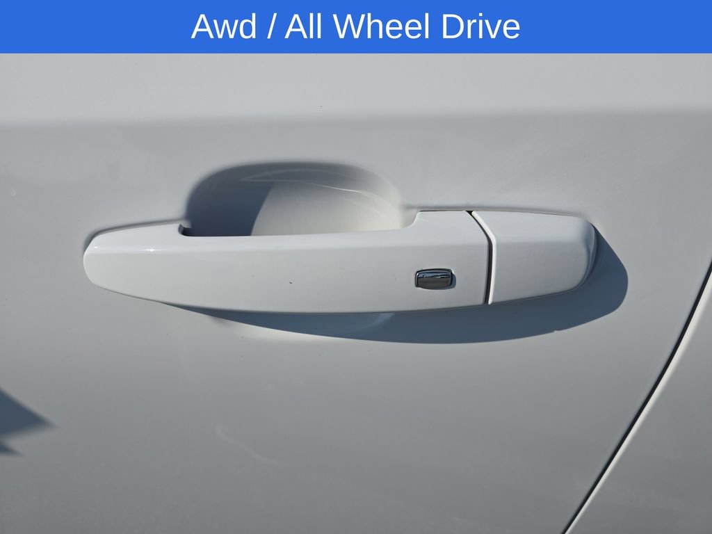 Used 2023 GMC Terrain AT4 AWD/4WD image 11