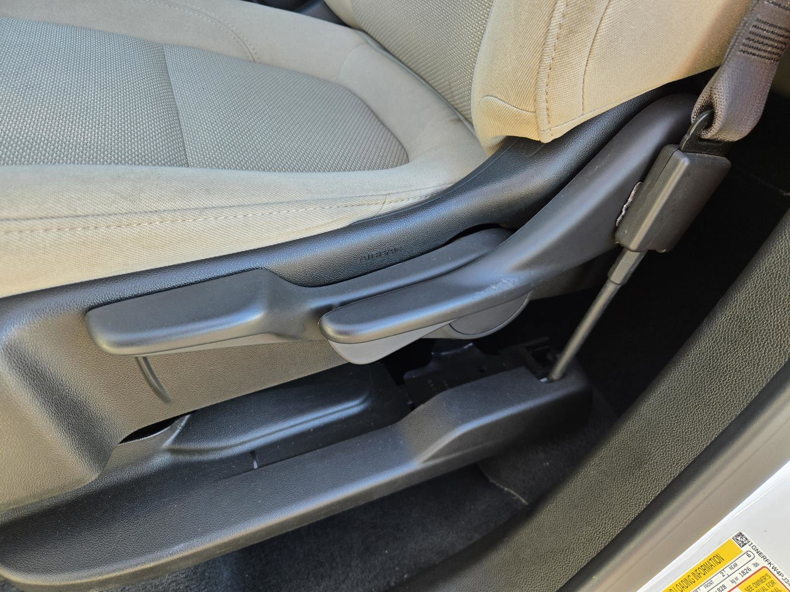 Used 2023 Chevrolet Traverse LS image 23