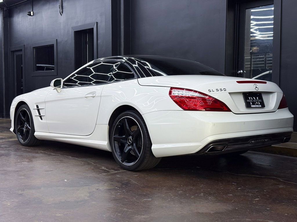 Used 2013 Mercedes-Benz SL 550 w/ Premium Pkg image 5