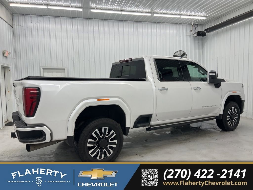 Used 2024 GMC Sierra 3500 Denali Ultimate image 2