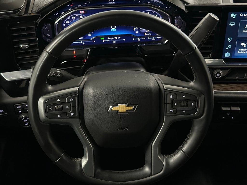 Used 2024 Chevrolet Silverado 1500 LT w/ Z71 Off-Road Package AWD/4WD image 5