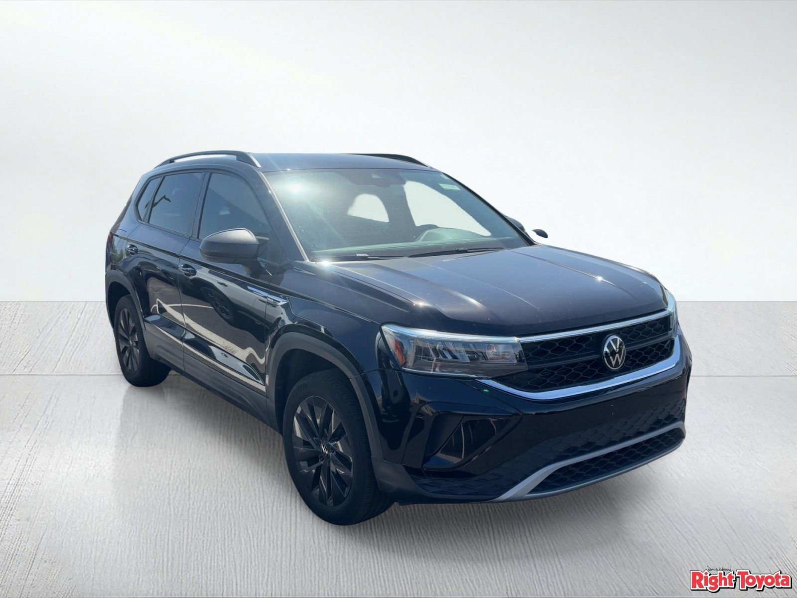 Used 2023 Volkswagen Taos S w/ IQ Drive S Package image 5