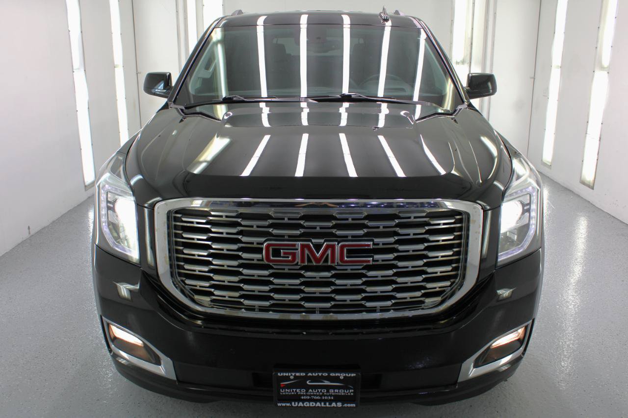 Used 2020 GMC Yukon Denali w/ Denali Premium Package AWD/4WD image 3