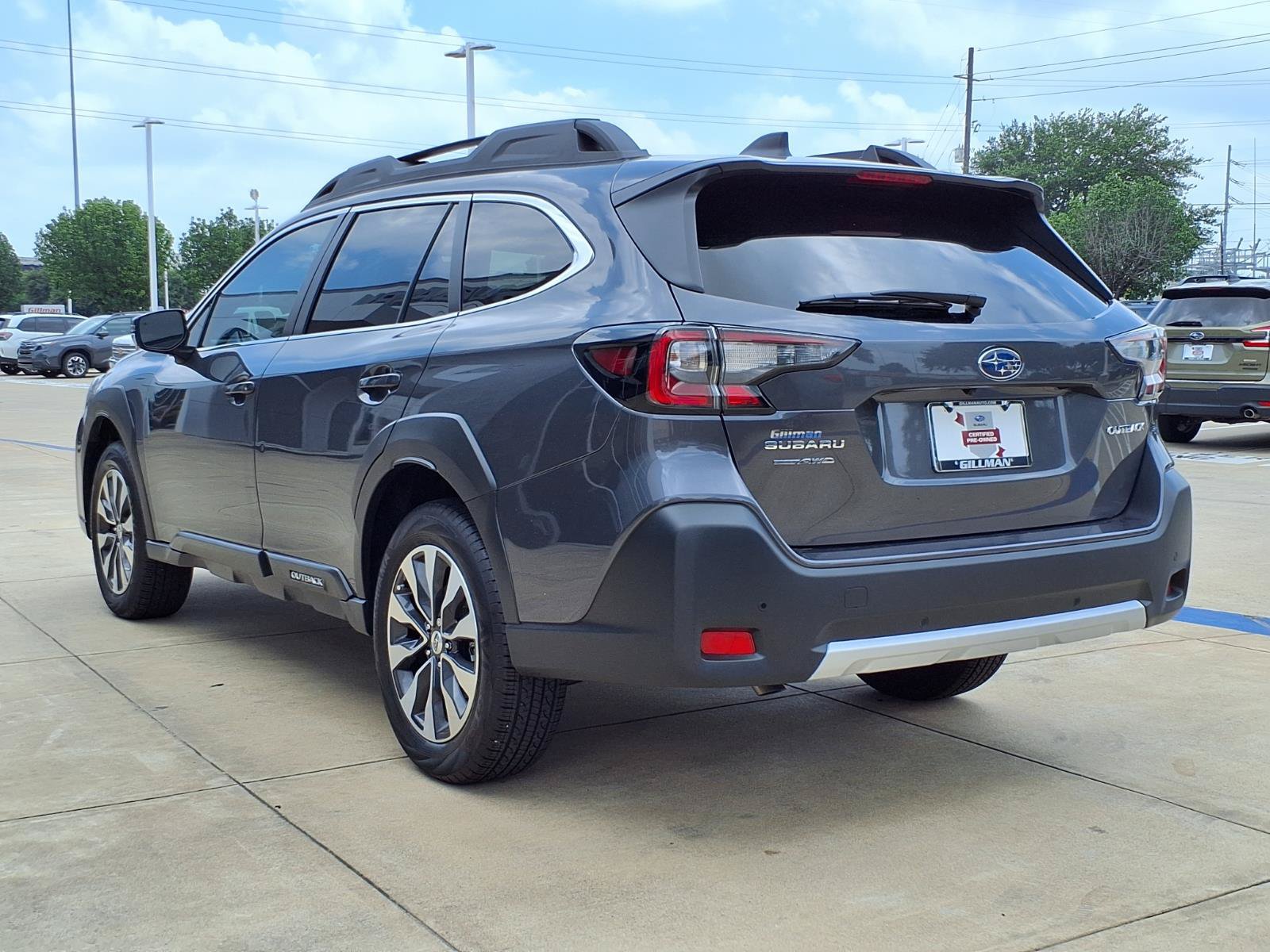 Certified 2025 Subaru Outback Limited AWD/4WD image 3