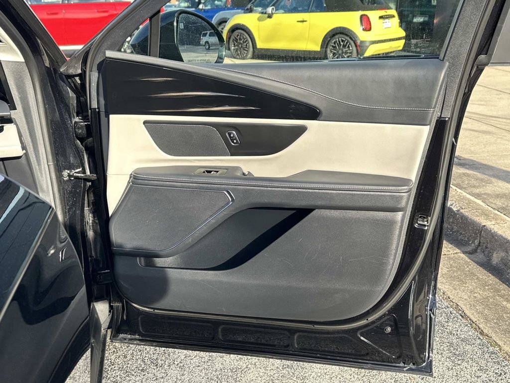 Used 2024 Lincoln Nautilus Reserve image 29