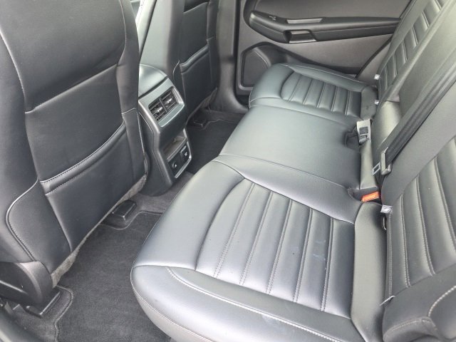 Used 2024 Ford Edge SEL w/ Convenience Package image 11