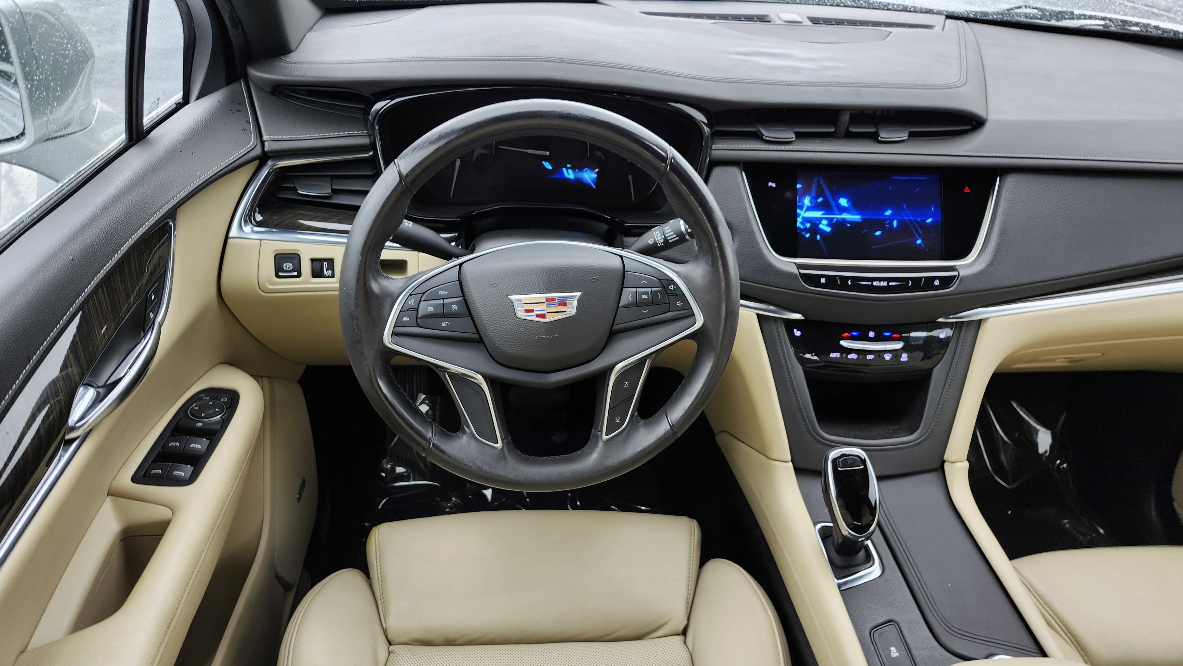 Used 2017 Cadillac XT5 FWD image 20