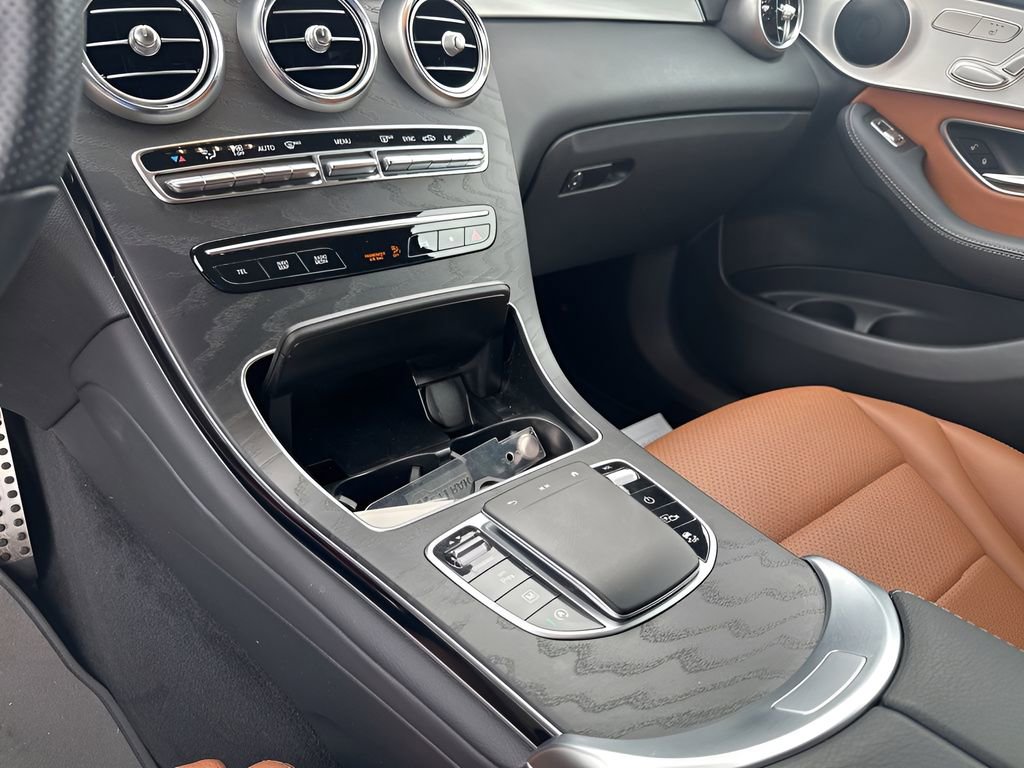Used 2022 Mercedes-Benz GLC 300 image 38