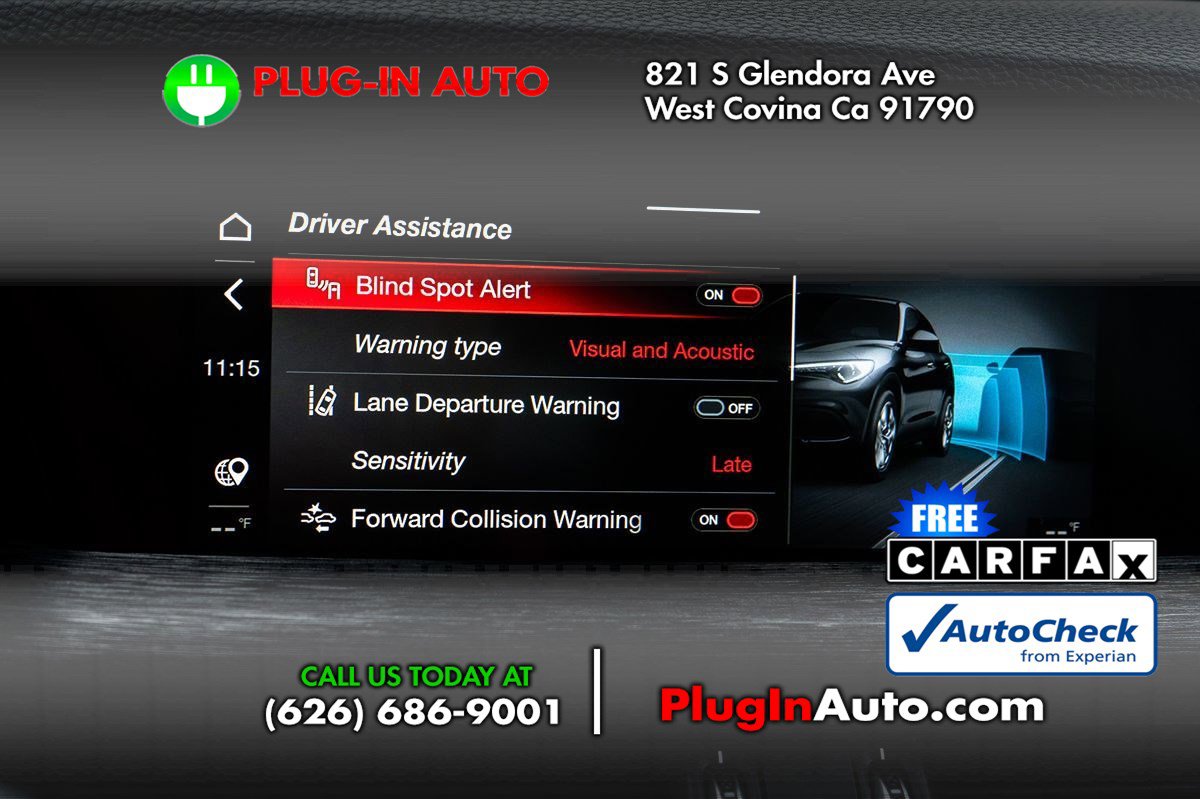 Used 2023 Alfa Romeo Stelvio Sprint image 31