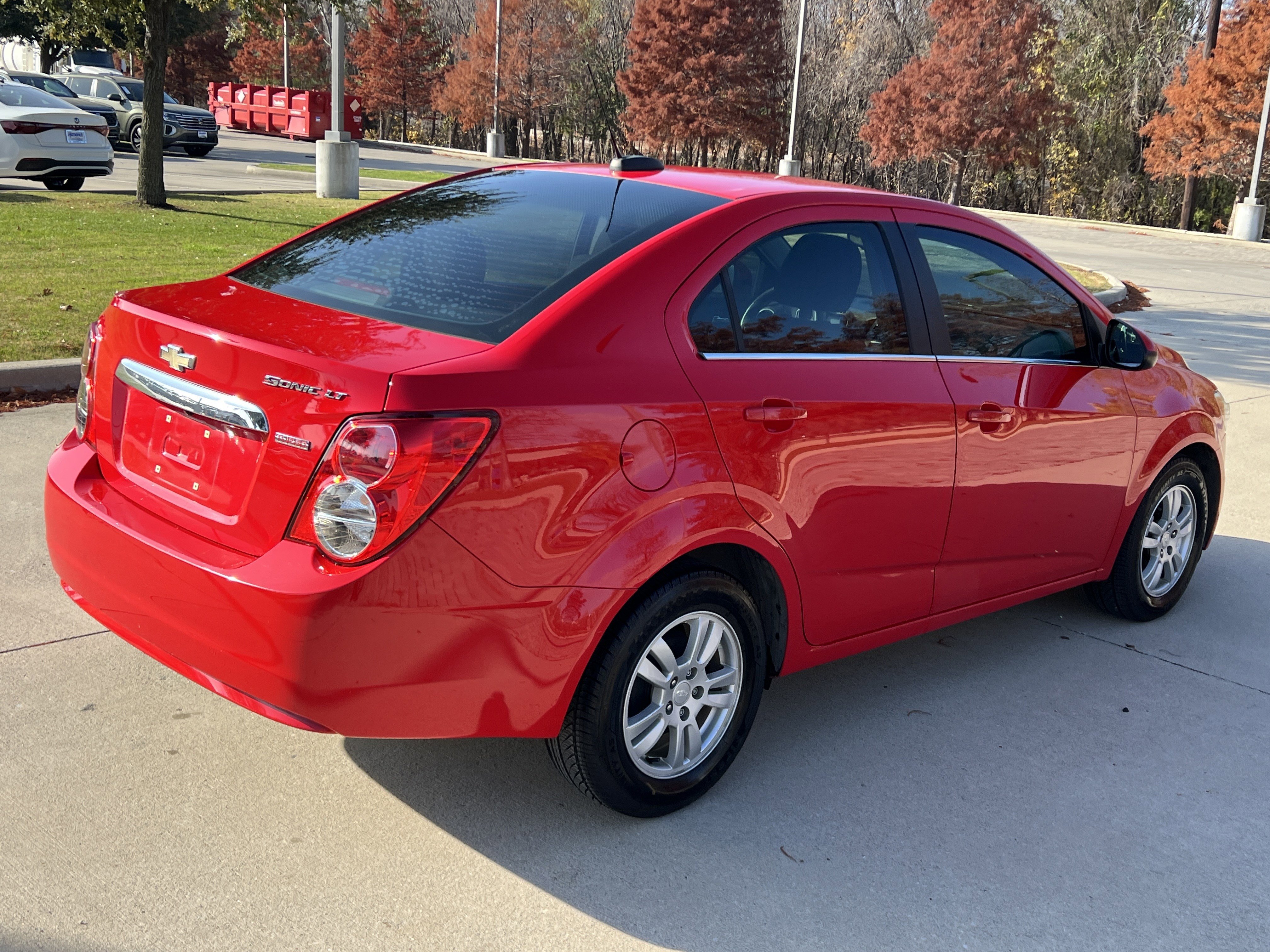 Used 2016 Chevrolet Sonic LT image 10