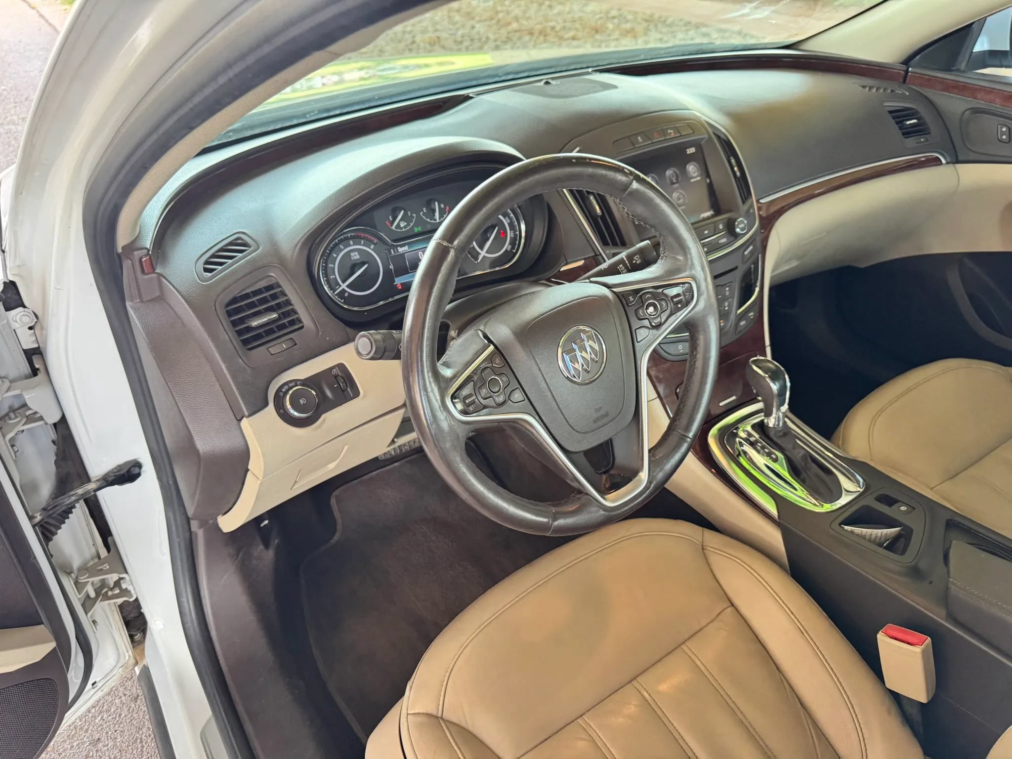 Used 2014 Buick Regal Premium FWD image 10