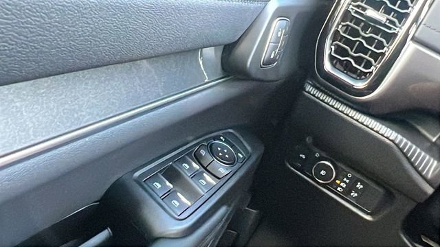 New 2025 Ford Ranger Lariat w/ FX4 Off-Road Package image 32