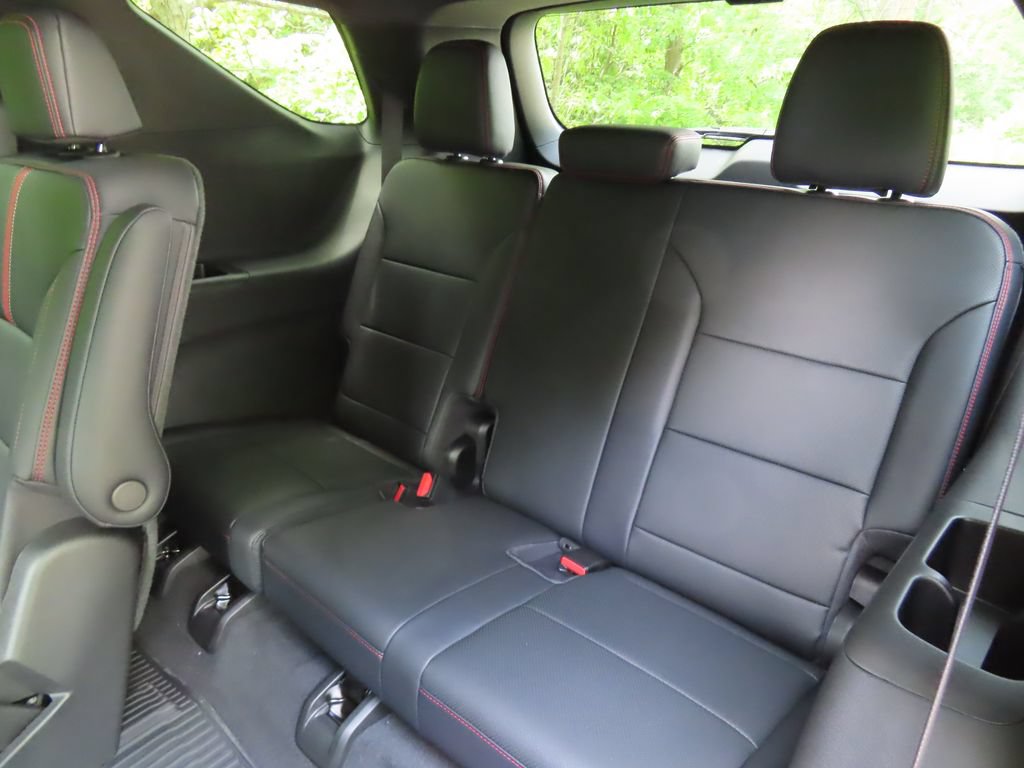 New 2026 Chevrolet Traverse RS w/ LPO, Floor Liner Package AWD/4WD image 28