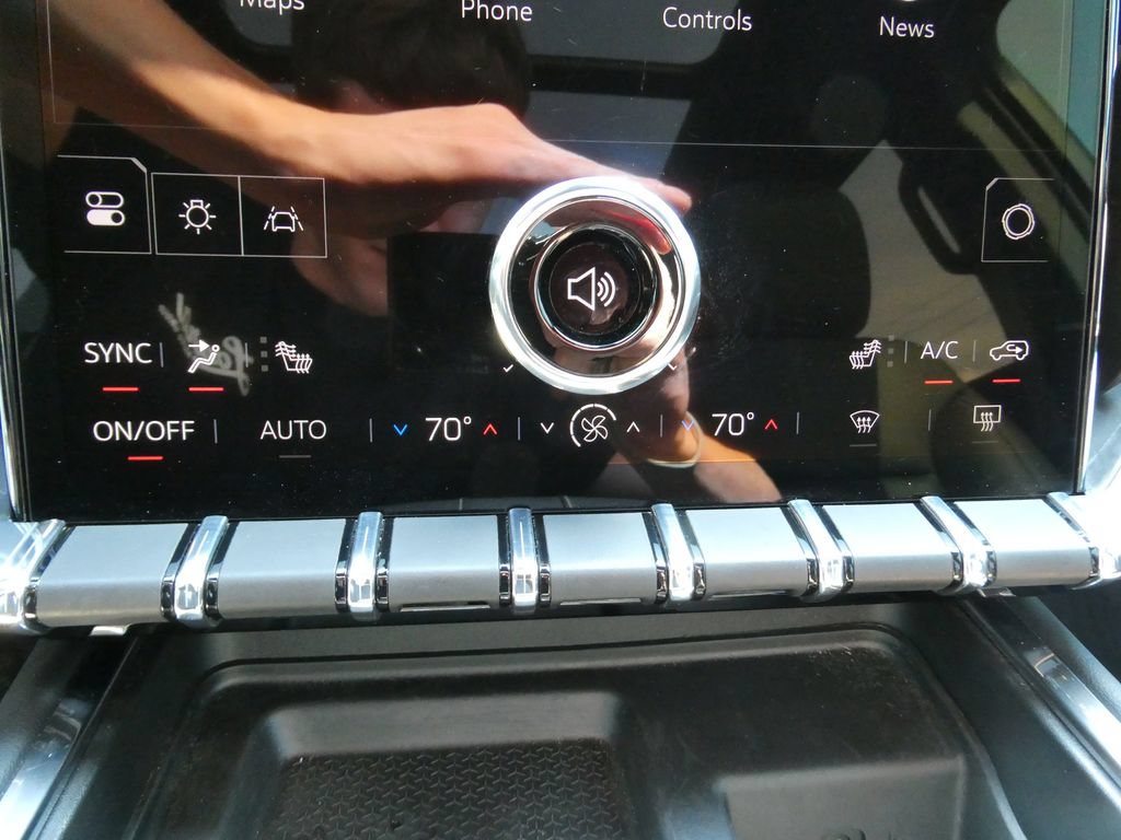 Certified 2025 GMC Acadia Elevation w/ Elevation Premium Package FWD image 31