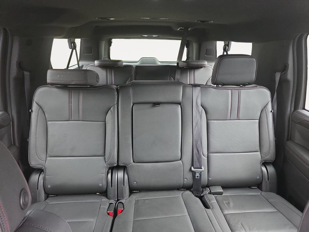 Used 2022 Chevrolet Suburban RST w/ Sport Performance Package AWD/4WD image 13