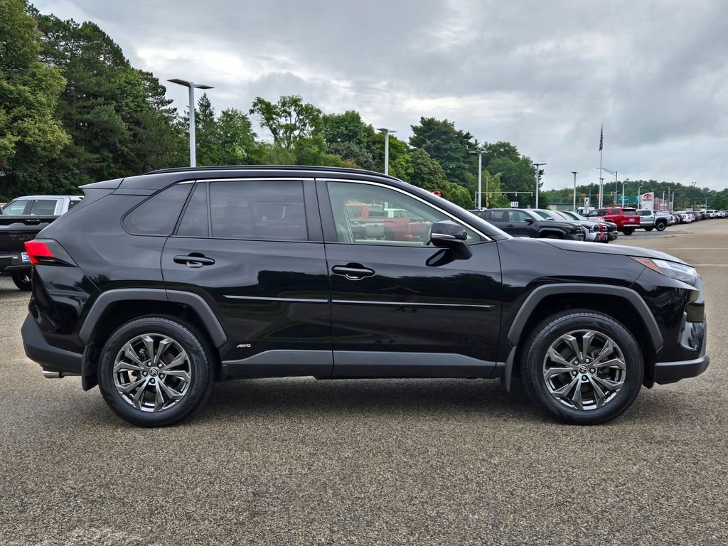 Used 2024 Toyota RAV4 XLE Premium w/ Weather Package AWD/4WD image 7