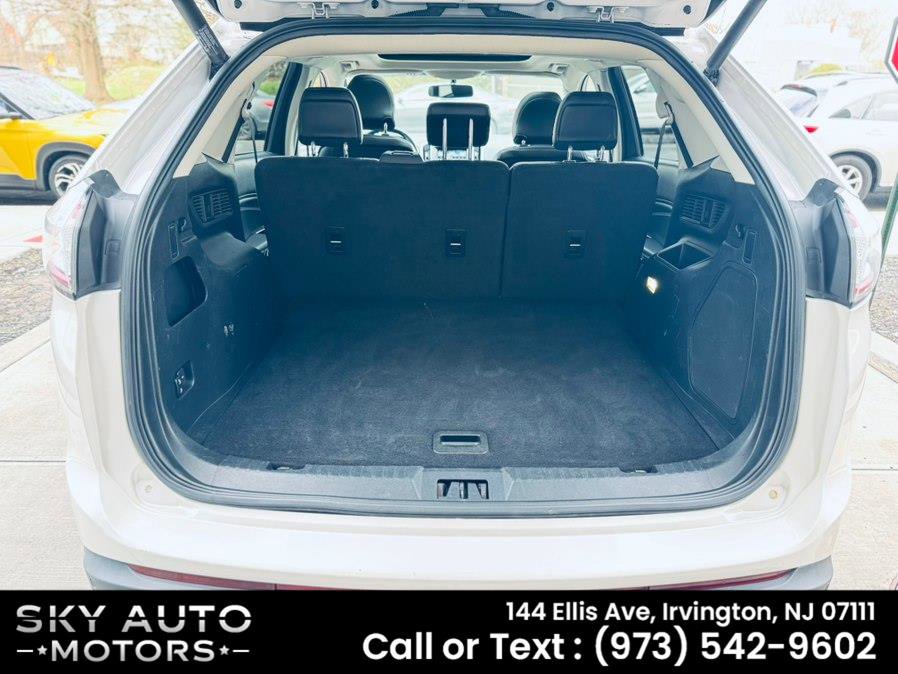 Used 2017 Ford Edge Titanium image 12