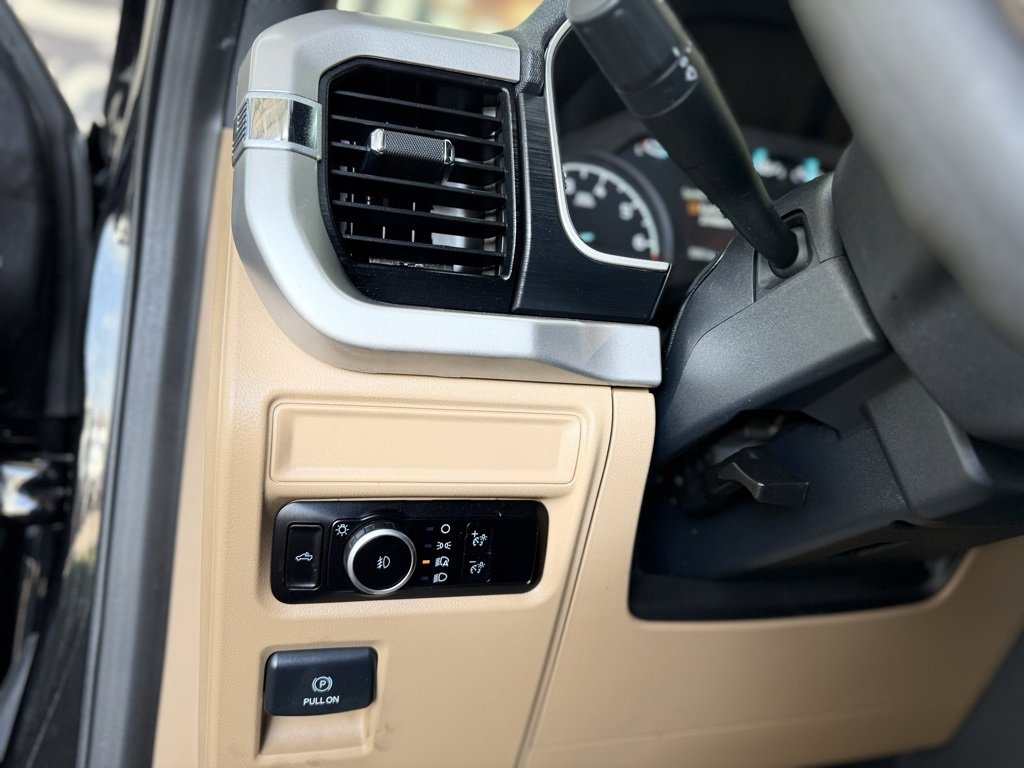 Used 2023 Ford F150 XLT image 25
