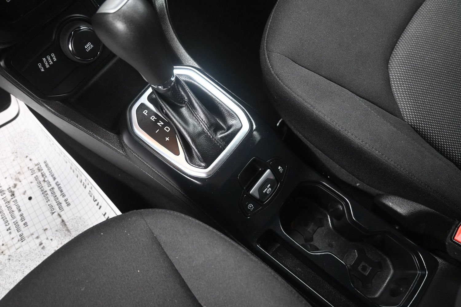 Used 2023 Jeep Renegade Latitude AWD/4WD image 21